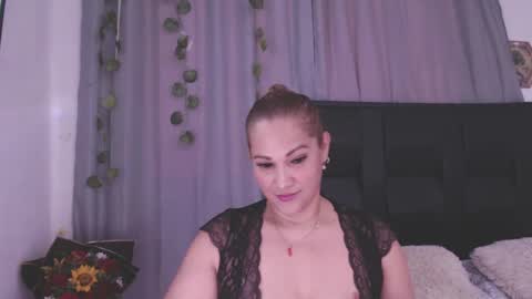 Snapshot of samira_lennox chatting on 09-14-25, 08:30 SAMIRA online show from 09-14-25, 08:30