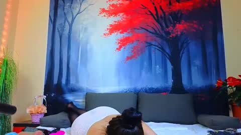     online show from 02-12-25, 04:33