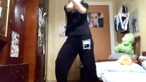 Mira online show from 12-18-25, 04:13