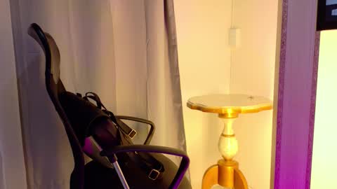 Snapshot of samirths_1boy chatting on 01-12-26, 08:25 samirths_1boy online show from 01-12-26, 08:25