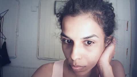 Snapshot of samisami132850 chatting on 10-19-25, 10:54 KatyDoll online show from 10-19-25, 10:54