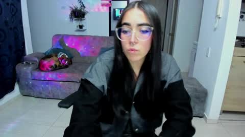 SARA online show from 05-18-26, 06:41