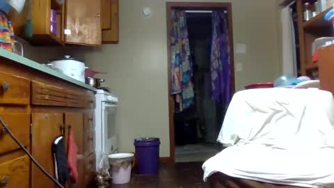 SammieJean online show from 12-17-24, 05:47
