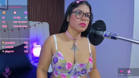 Snapshot of sammy__evanns chatting on 02-03-25, 03:53 Sammy Evanns online show from 02-03-25, 03:53