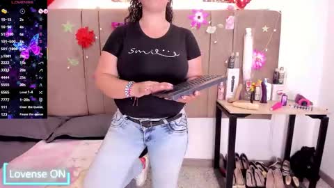 Snapshot of sammy_mature_ chatting on 09-11-25, 10:32 Sammy online show from 09-11-25, 10:32