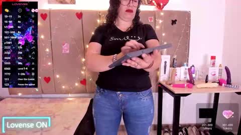 Snapshot of sammy_mature_ chatting on 10-31-25, 01:28 Sammy online show from 10-31-25, 01:28