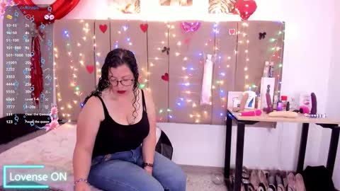Snapshot of sammy_mature_ chatting on 11-11-25, 02:11 Sammy online show from 11-11-25, 02:11