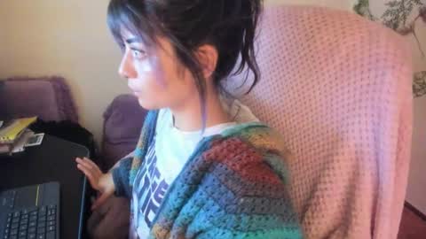   online show from 10-08-25, 02:42