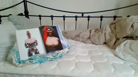 Snapshot of samplenini chatting on 09-14-25, 07:24 crazy runt online show from 09-14-25, 07:24