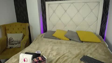 Snapshot of samu_foxxx chatting on 09-18-25, 09:06 SAMU online show from 09-18-25, 09:06