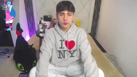 Snapshot of samu_foxxx chatting on 11-19-25, 08:20 SAMU online show from 11-19-25, 08:20