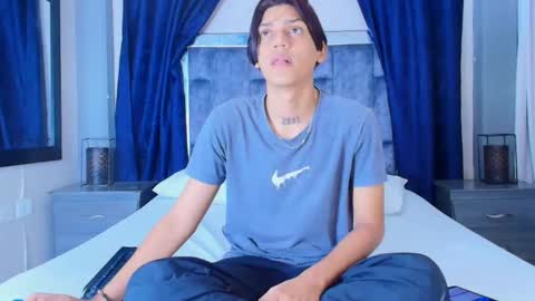 Samuel Sincee online show from 01-22-25, 03:20