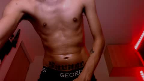 Snapshot of samuel_suarez chatting on 01-14-25, 09:35 online show from 01-14-25, 09:35