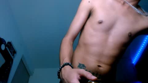 Snapshot of samuel_suarez chatting on 02-01-25, 09:11 online show from 02-01-25, 09:11