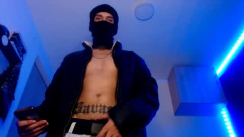 Snapshot of samuel_suarez chatting on 02-14-25, 09:03 online show from 02-14-25, 09:03