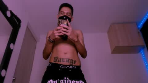 Snapshot of samuel_suarez chatting on 02-26-25, 06:47 online show from 02-26-25, 06:47