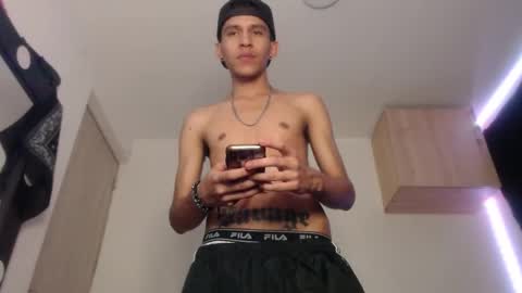 Snapshot of samuel_suarez chatting on 03-11-25, 04:32 online show from 03-11-25, 04:32