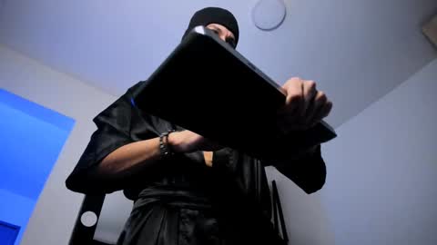 Snapshot of samuel_suarez chatting on 10-12-25, 05:39 online show from 10-12-25, 05:39