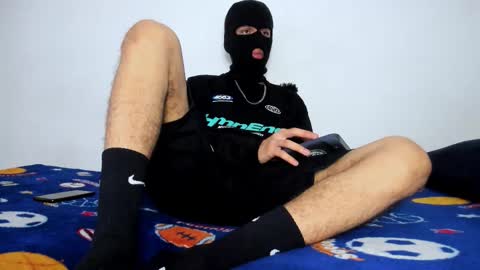 Snapshot of samuel_suarez chatting on 11-02-25, 06:16 online show from 11-02-25, 06:16