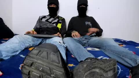 Snapshot of samuel_suarez chatting on 05-12-26, 11:35 online show from 05-12-26, 11:35