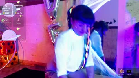 Snapshot of samy_hoops chatting on 10-04-25, 12:14 Sammy online show from 10-04-25, 12:14