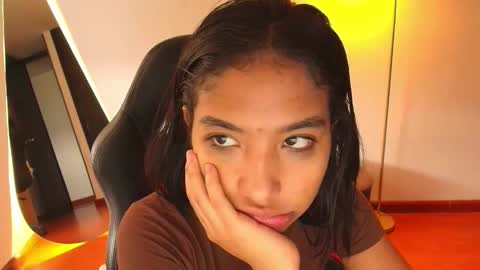 Hello I am absent due to a family calamity I will return soon-hola estoy ausente por un problema familiar volvere pronto. online show from 01-09-26, 10:22