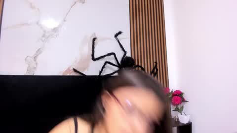 Snapshot of samy_joons chatting on 10-18-25, 12:28 Sammy online show from 10-18-25, 12:28