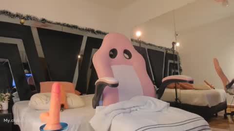 Snapshot of samy_ross_ chatting on 12-11-24, 01:58 Find me at when im offline here. online show from 12-11-24, 01:58