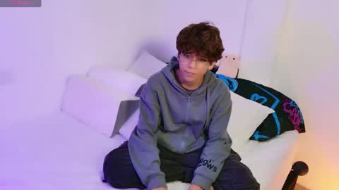Snapshot of samy_twink chatting on 07-26-26, 03:36 Sammy online show from 07-26-26, 03:36