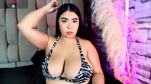 Snapshot of samygreyy_ chatting on 06-19-26, 07:39 SAMY GREY... online show from 06-19-26, 07:39