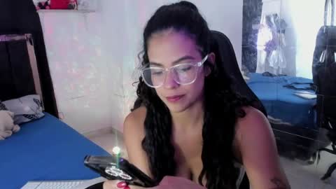 Snapshot of samykiss chatting on 07-11-26, 01:47 SamyHolbrook online show from 07-11-26, 01:47