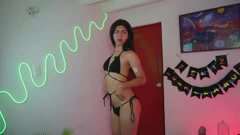Snapshot of samymelo chatting on 05-26-26, 01:40 samymelo online show from 05-26-26, 01:40