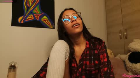 Snapshot of samyonichan chatting on 12-26-24, 05:37 Special show on 17 december and 23 UwU online show from 12-26-24, 05:37