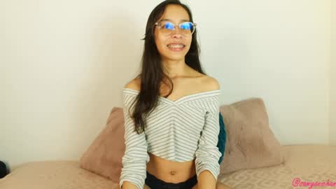 Snapshot of samyonichan chatting on 01-30-25, 04:27 Special show on 17 december and 23 UwU online show from 01-30-25, 04:27