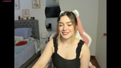 Snapshot of samysweet_8 chatting on 12-10-24, 02:28 Samanta online show from 12-10-24, 02:28