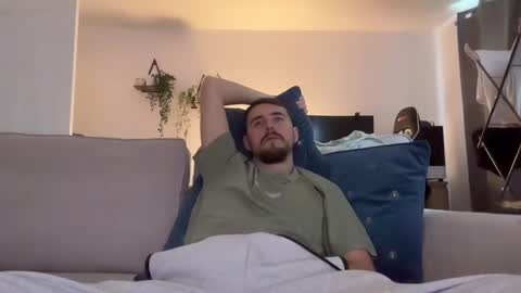 Snapshot of sandb250 chatting on 12-11-24, 11:30 sandb250 online show from 12-11-24, 11:30