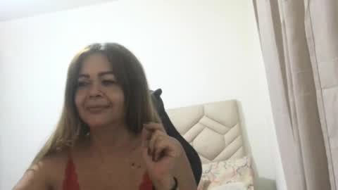 Snapshot of sanddi_milff chatting on 05-07-26, 11:43 Sanddi online show from 05-07-26, 11:43
