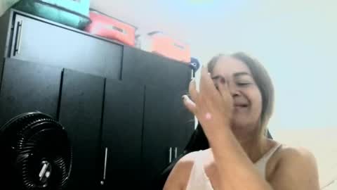 Snapshot of sanddi_milff chatting on 05-21-26, 03:13 Sanddi online show from 05-21-26, 03:13