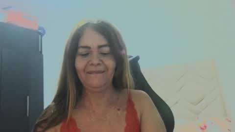 Snapshot of sanddi_milff chatting on 06-02-26, 11:18 Sanddi online show from 06-02-26, 11:18