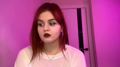 Snapshot of sandeerieder chatting on 11-25-25, 06:41 Ava online show from 11-25-25, 06:41