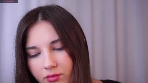 Snapshot of sandili chatting on 06-15-26, 03:31 Isabel but you can call me Bella online show from 06-15-26, 03:31
