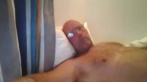 Snapshot of sandnesrune523 chatting on 10-14-25, 04:46 sandnesrune523 online show from 10-14-25, 04:46