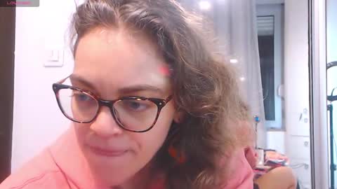 Snapshot of sandra10031989 chatting on 01-21-25, 05:41 Sandra online show from 01-21-25, 05:41