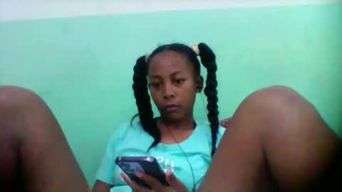 sandra1253099 online show from 11-05-25, 06:30