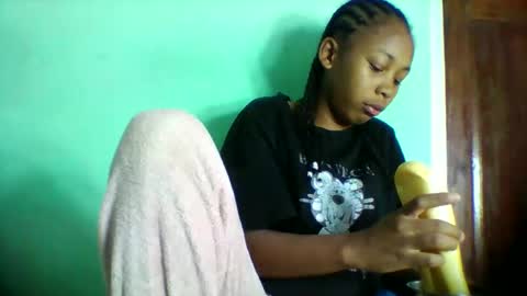 Snapshot of sandra1253099 chatting on 04-27-26, 06:00 sandra1253099 online show from 04-27-26, 06:00