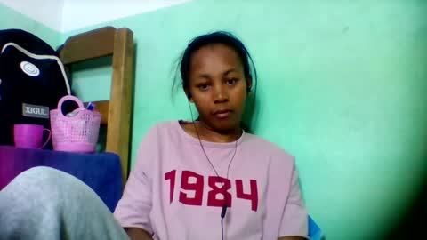 Snapshot of sandra1253099 chatting on 07-06-26, 05:04 sandra1253099 online show from 07-06-26, 05:04