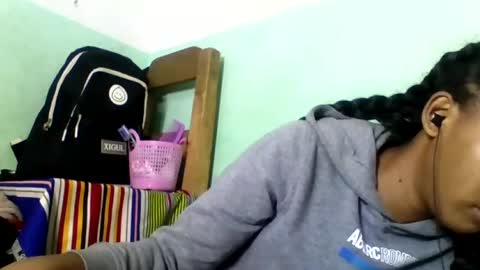 Snapshot of sandra1253099 chatting on 07-16-26, 06:58 sandra1253099 online show from 07-16-26, 06:58