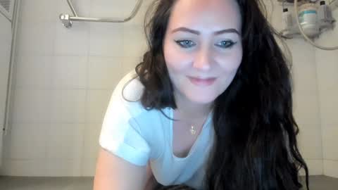 Snapshot of sandra______ chatting on 12-05-24, 01:03 dont forghet to thumbs up if you like my show online show from 12-05-24, 01:03