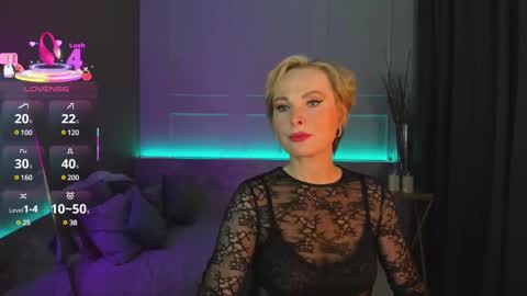 Snapshot of sandra_kind chatting on 02-25-25, 05:30 Sandra online show from 02-25-25, 05:30