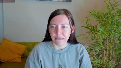 Snapshot of sandra_rosss chatting on 06-20-26, 12:36 Sandra online show from 06-20-26, 12:36